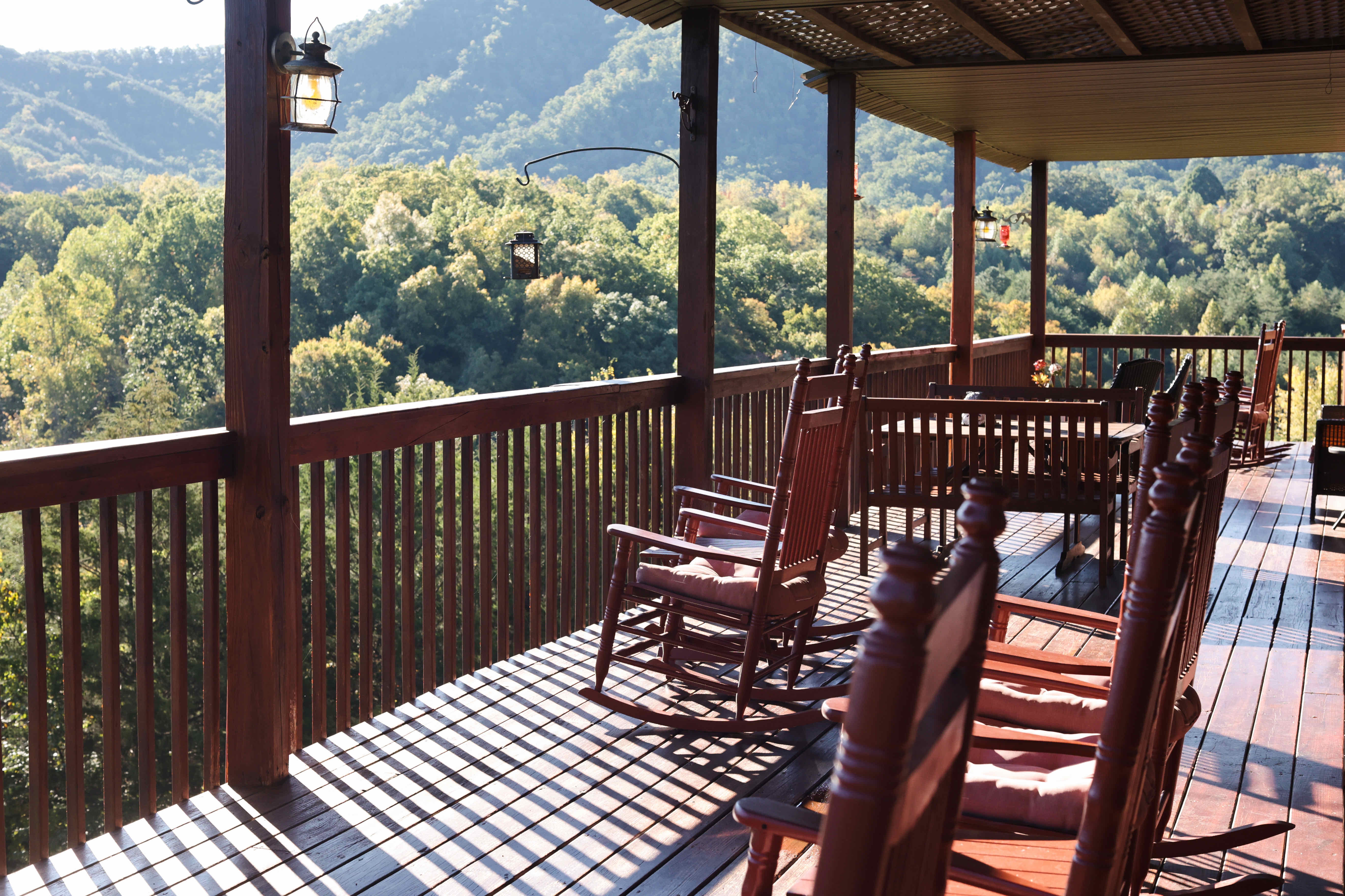 Gatlinburg area luxury hotel berry springs lodge